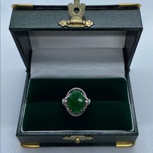10k jade ring